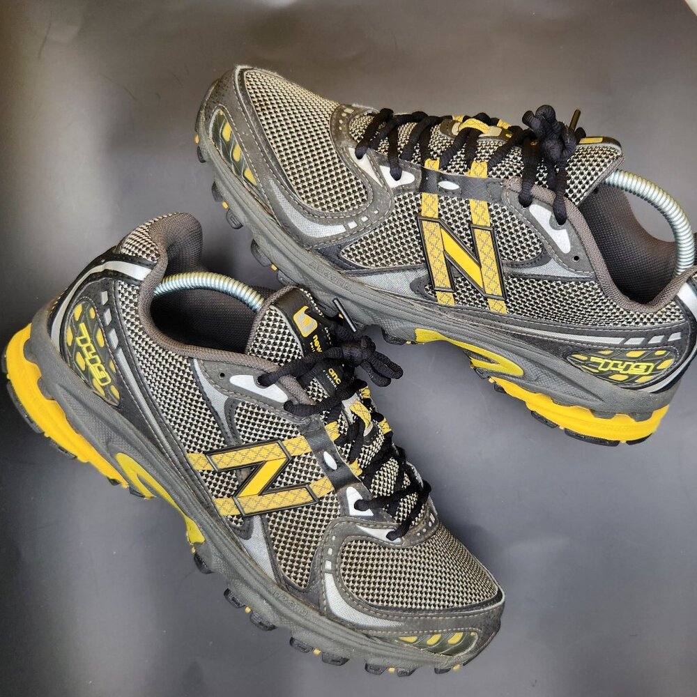 New Balance 749 (2009)